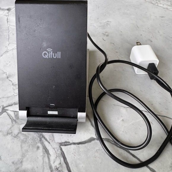 QiFull Travel Wireless Charging Stand - Picture 1 of 4